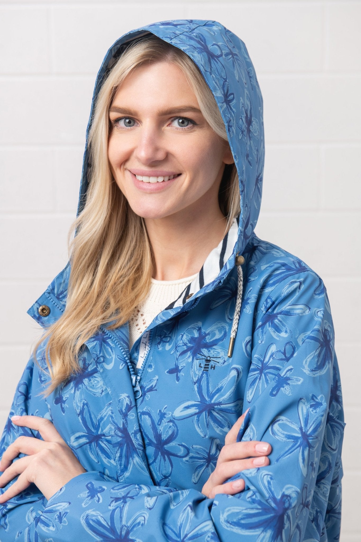 Long Beachcomber Jacket - Marine Blue Floral - Lighthouse