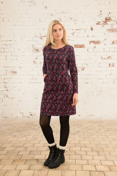 Long sleeve dress 2025 with tights and boots